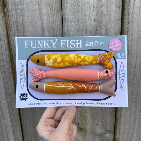 Handmade Spring Themed Funky Fish Cat Toys - Picture 2 of 5